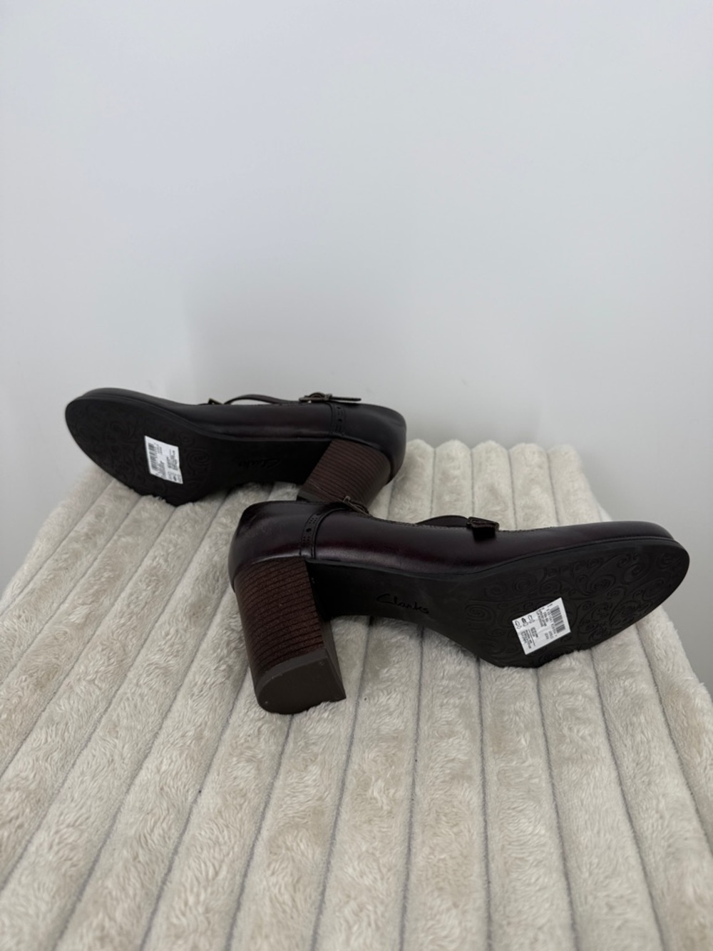 Clarks SOLD - Picture 9 of 11